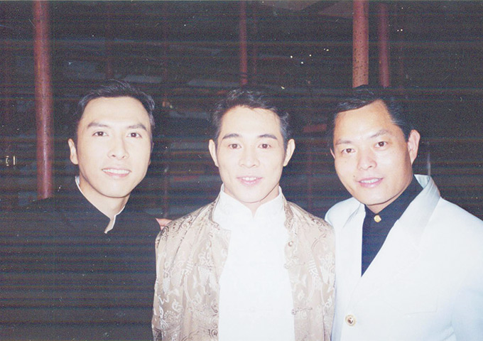 International Film and Television Red Star Mr. Li Lianjie, Mr. Donnie Yen and Dr.Allan Wong took a group photo.